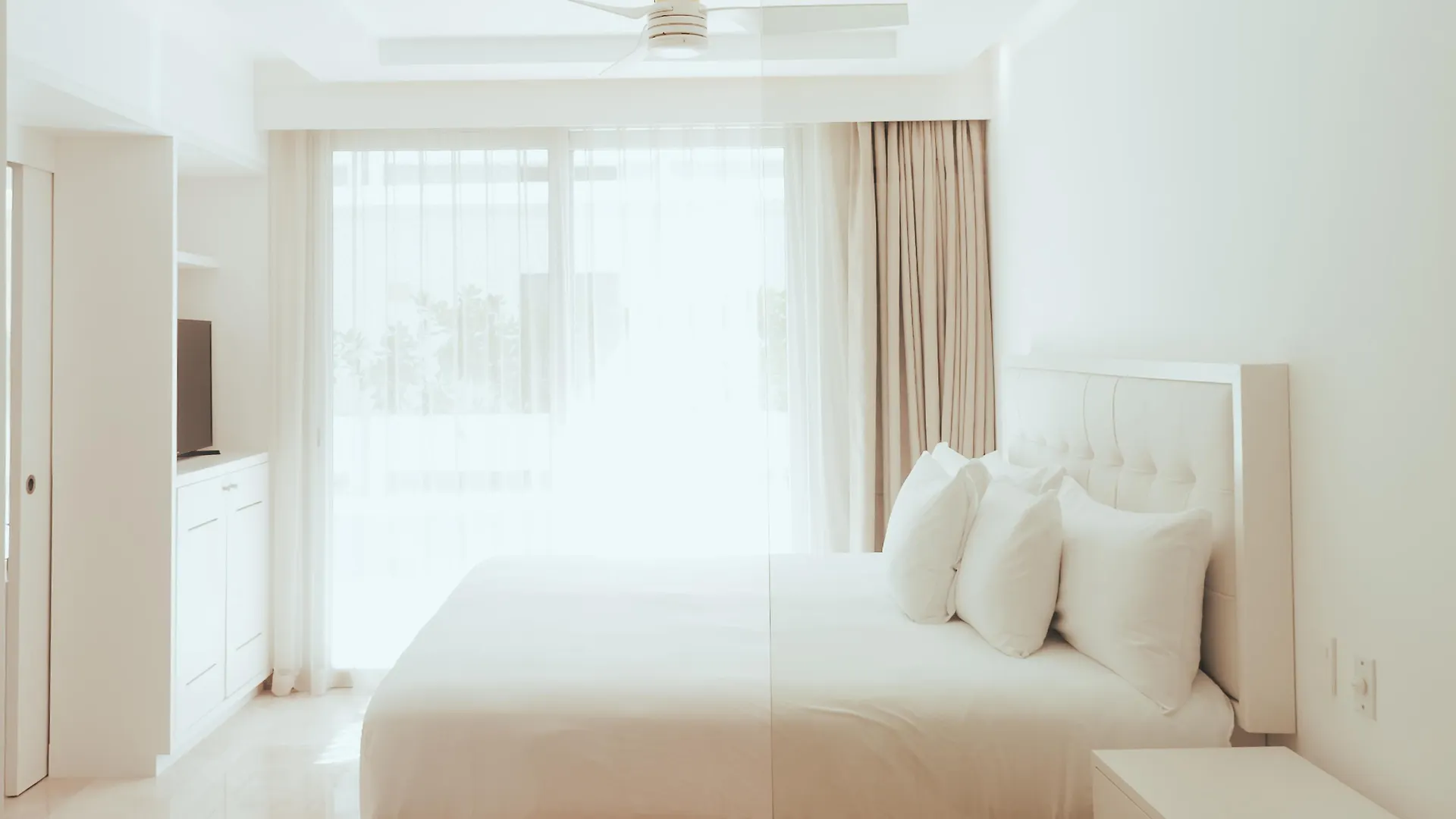 Antera Hotel & Residences Playa del Carmen