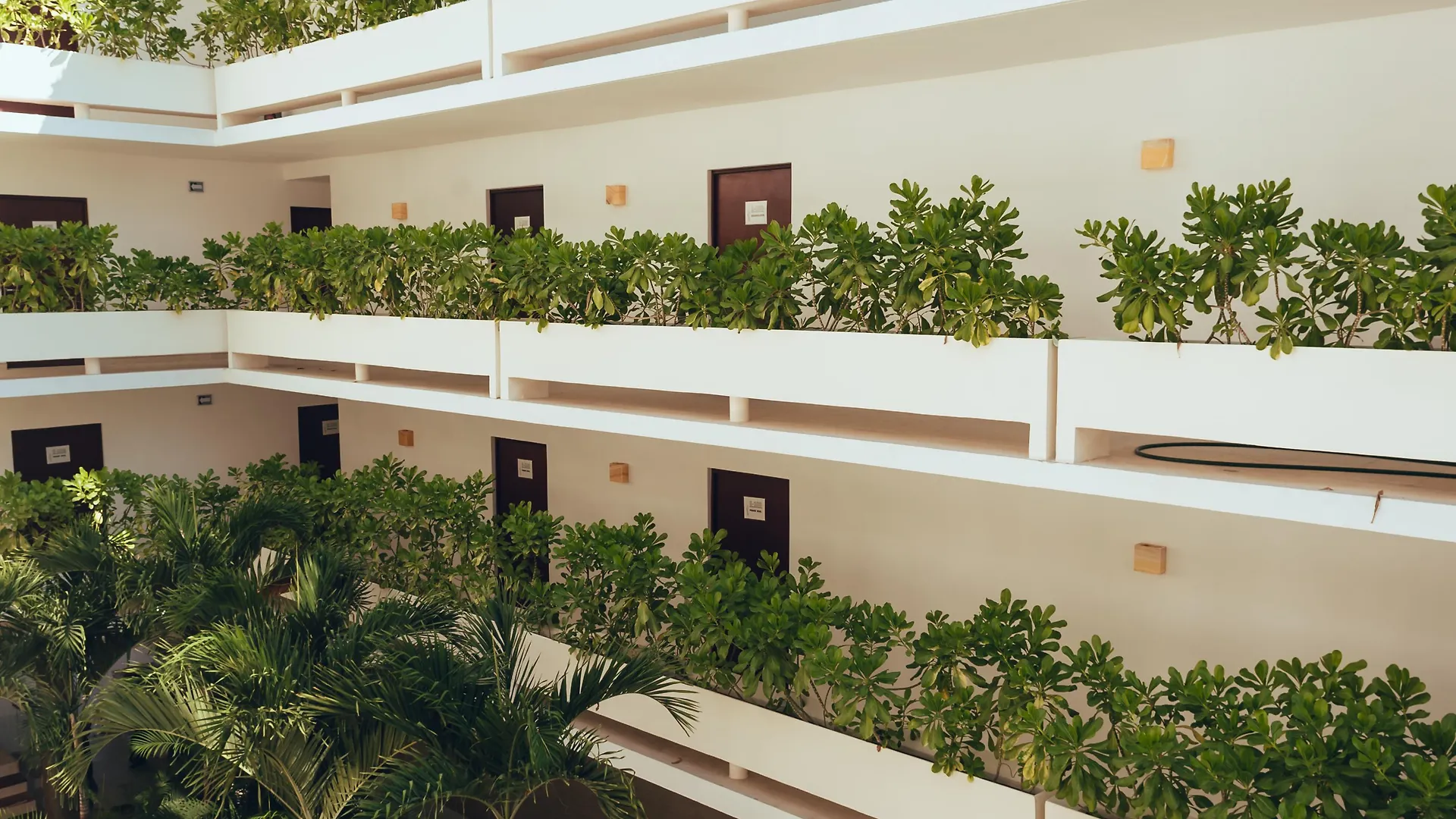Antera Hotel & Residences Playa del Carmen 4*,