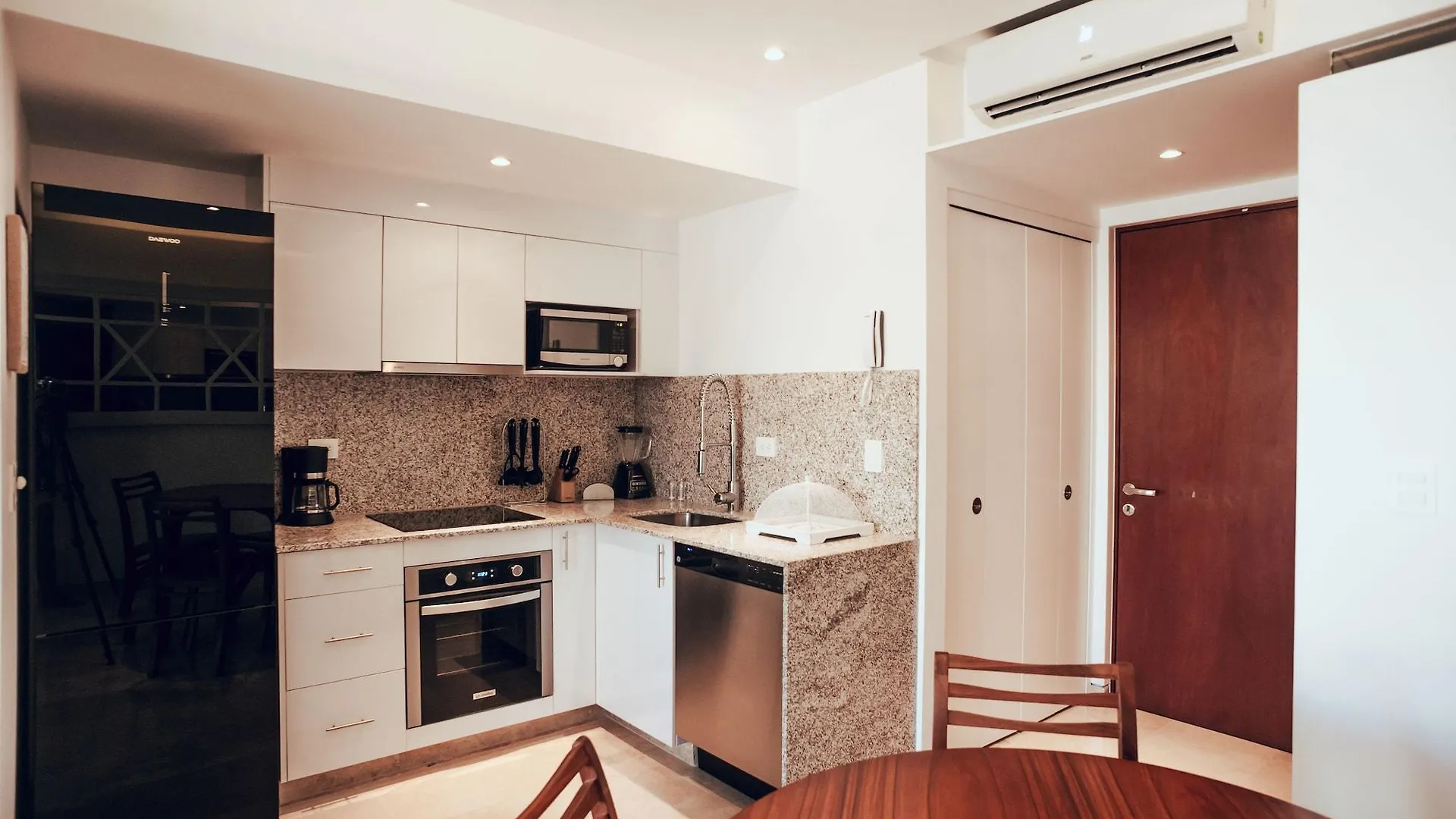 Antera Hotel&Residences Playa del Carmen 4*,